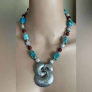 22-1/2 inch Turquoise bead Necklace NWOT